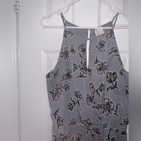 Floral Formal Flowly Dress - Picture 3 of 4